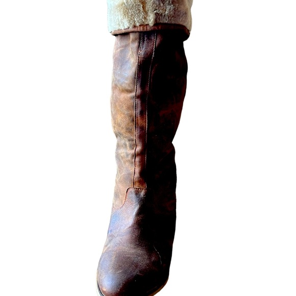 Sabetha Brown Leather Boots with Fur Women’s NWT
Size 11 - Picture 2 of 10